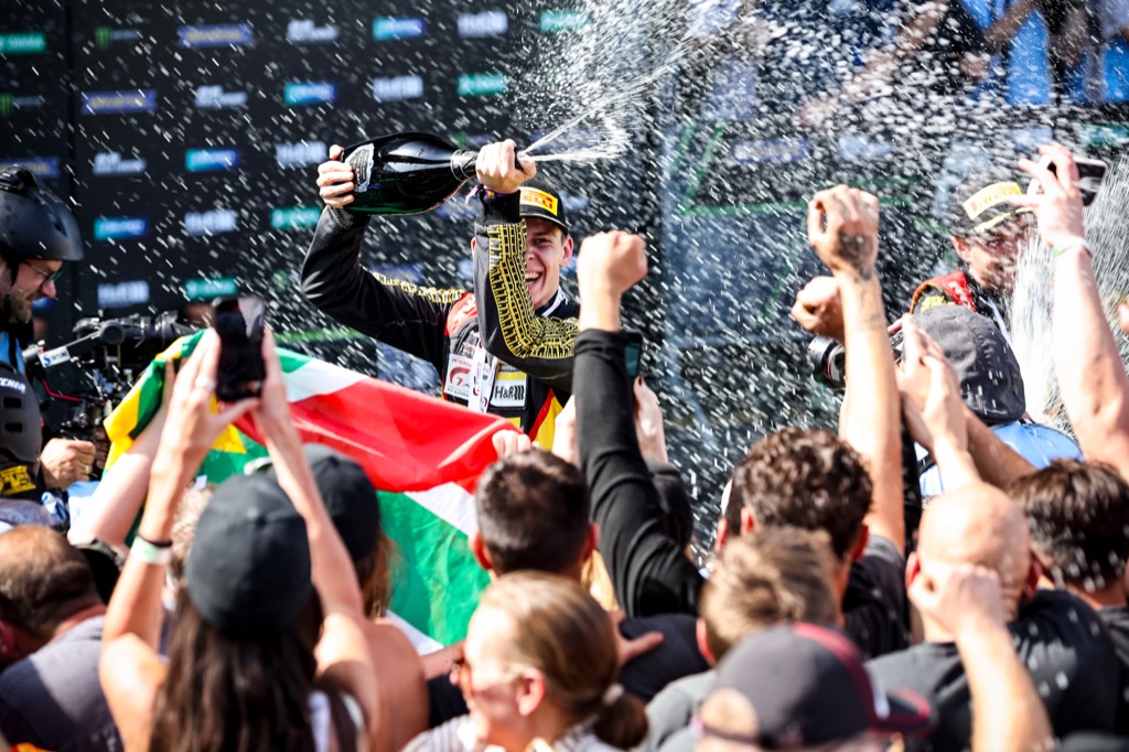 Dansk toppræstation på Nürburgring: Bastian Buus på podiet i 24-timersløbet
(Foto: Dinamic GT)